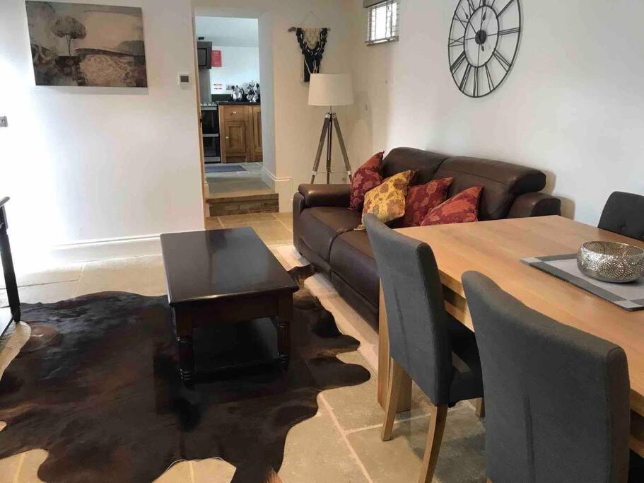 Chic 2 Bed Peak District Cottage Barn Near Alton Towers, Polar Bears, Chatsworth House Leek Eksteriør billede